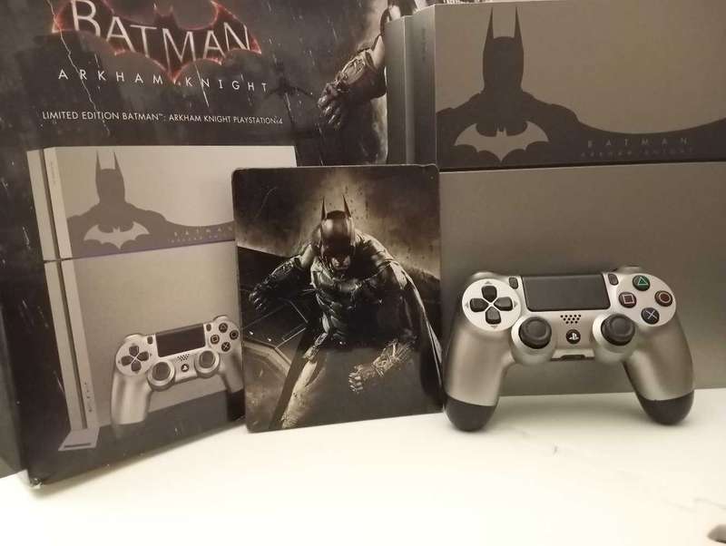 PS4 Limited Edition Batman Console Bundle RARE!!
