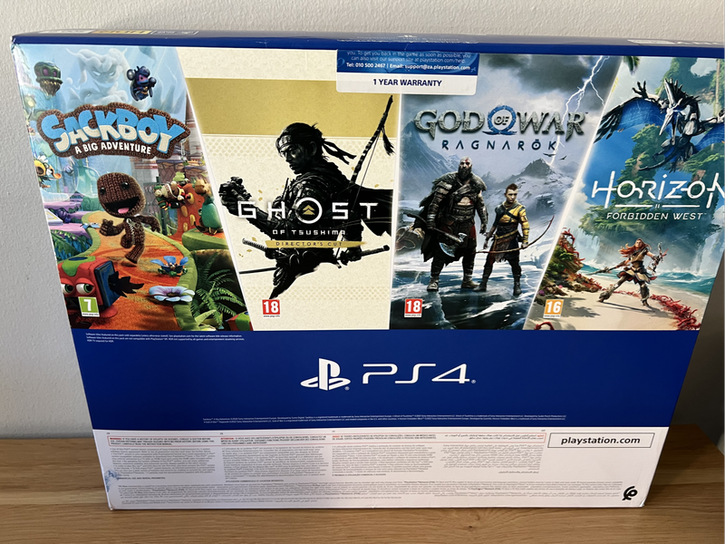 PlayStation 4 Slim (PS4)