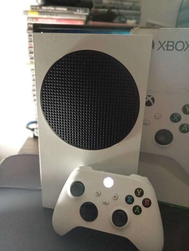 Xbox series S excellent condition