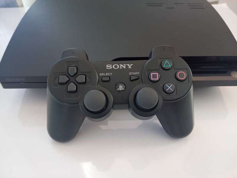 PS3 Slim 500gb 50+ Games