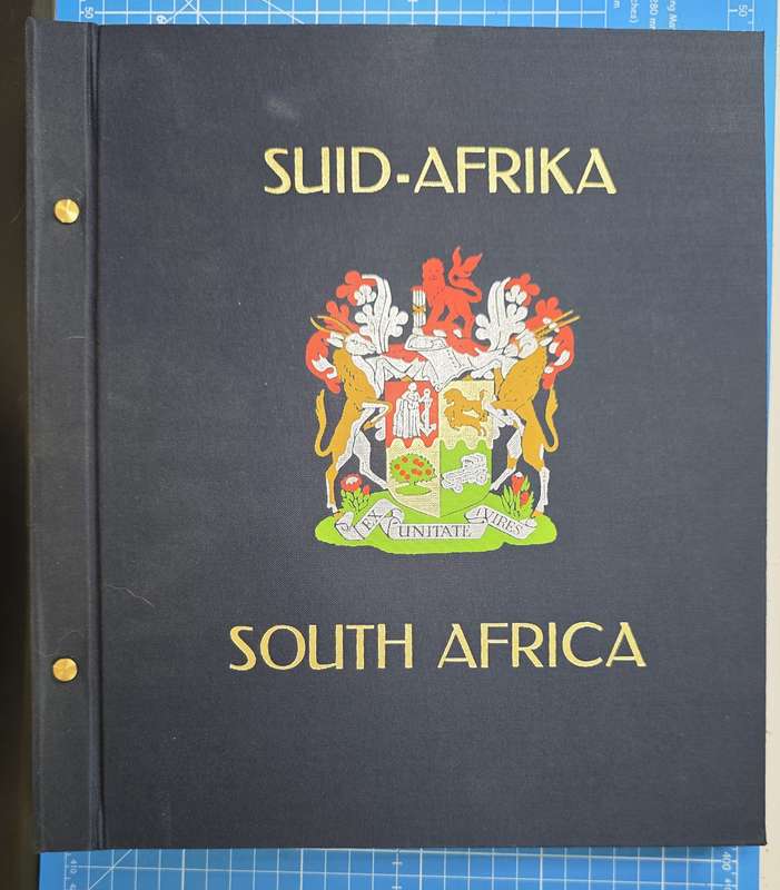Davo Stamp Album: RSA 1910-1987 (Pre-printed for Hinges) - Album still good with some sets.