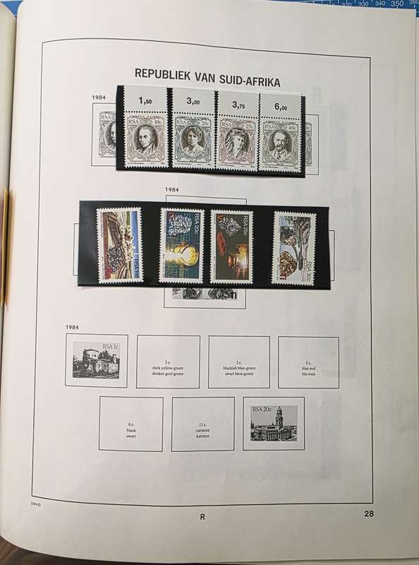 Davo Stamp Album: RSA 1910-1987 (Pre-printed for Hinges) - Album still good with some sets.