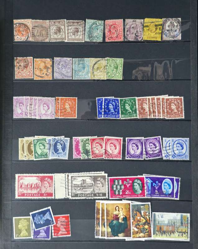 Stock Book: Old 30 black page/60 sides with Used UK Mix. Very nice with Finds Possible