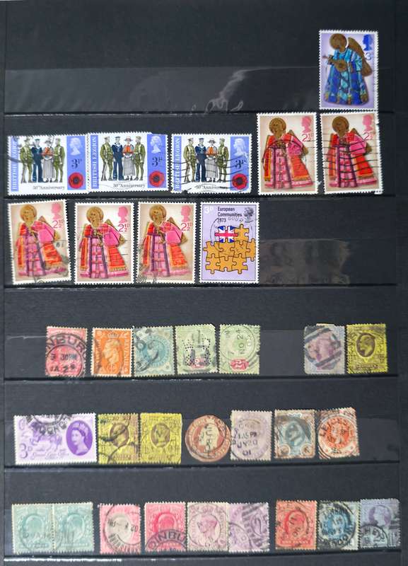 Stock Book: Old 30 black page/60 sides with Used UK Mix. Very nice with Finds Possible
