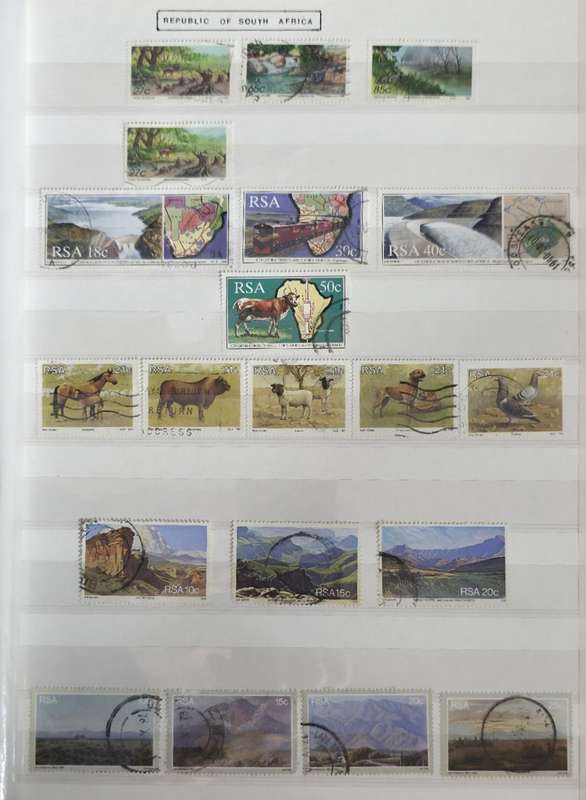 Pronto Stock Book: 16 White Pages/ 32 Sides: RSA and Namibia - UMM/Used/Mini Sets and M/S. High CV!!