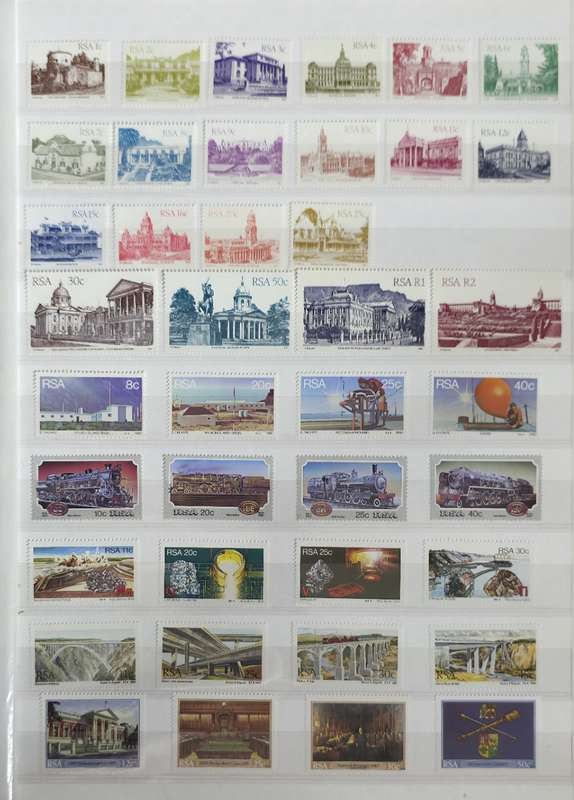 Pronto Stock Book: 16 White Pages/ 32 Sides: RSA and Namibia - UMM/Used/Mini Sets and M/S. High CV!!