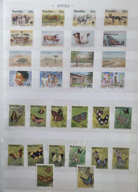 Pronto Stock Book: 16 White Pages/ 32 Sides: RSA and Namibia - UMM/Used/Mini Sets and M/S. High CV!!