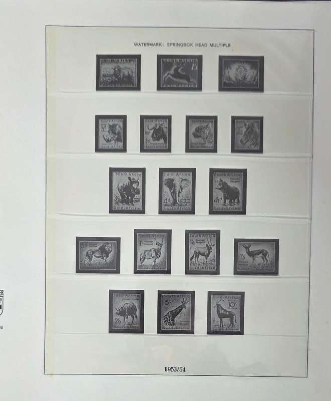 Stamp Album: Union and RSA - Unsorted Pages (Hinge-less) - Mostly Empty with some Mint/ Used Sets.