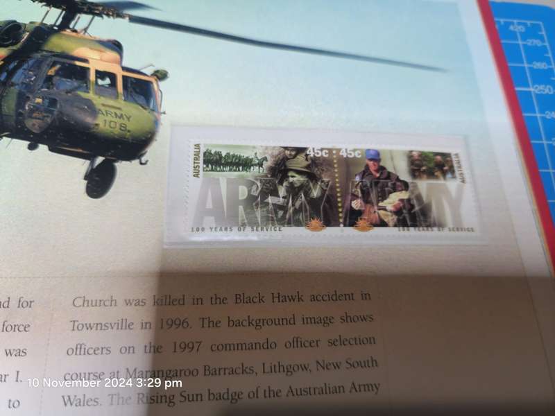 2001 Australia Post Deluxe Stamp Year Book