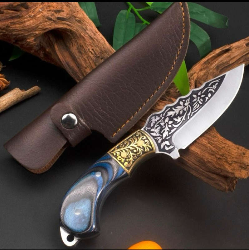 Short Blade Colletable Knife