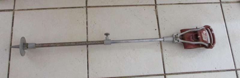 Traditional shooting stick seat