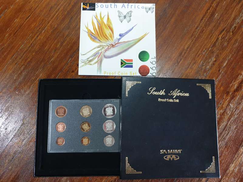1999 Proof set in Mint box. Low start.