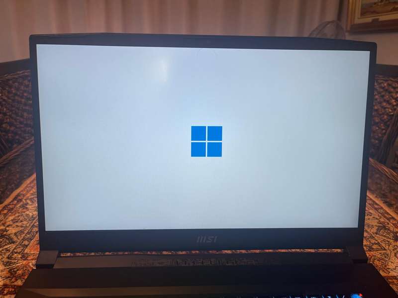 MSI Katana 17 B12UDXK Gaming Laptop