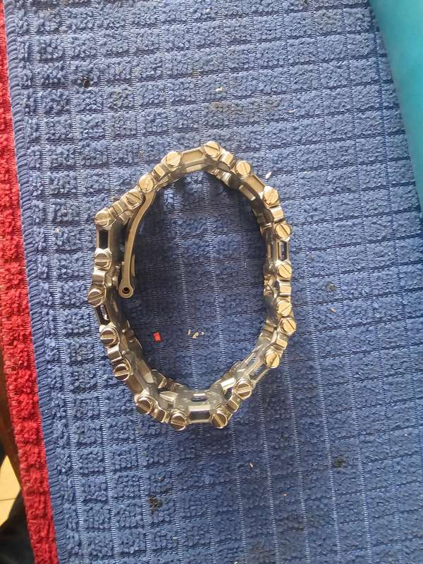 Multi tool bracelet