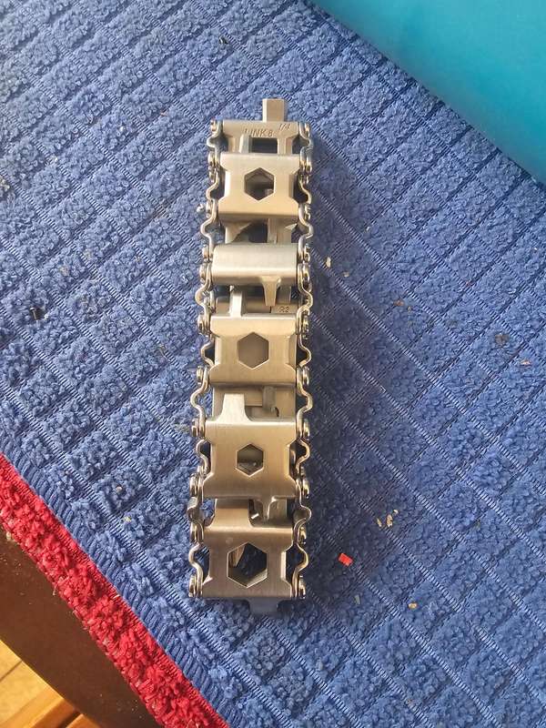 Multi tool bracelet