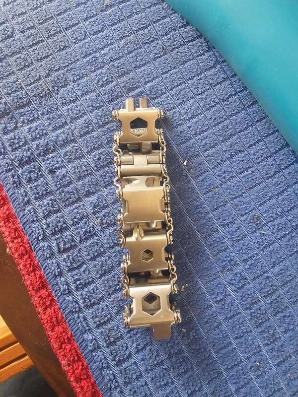 Multi tool bracelet