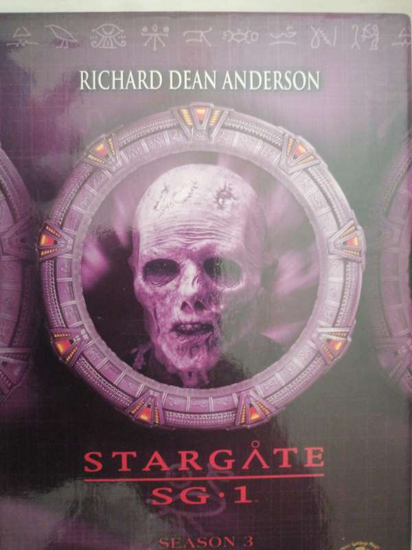 STARGATE SG-1 - DVD BOX SERIES 2,3,4 & 5 WITH RICHARD DEAN ANDERSON (88 EPISODES) - SEE BELOW.