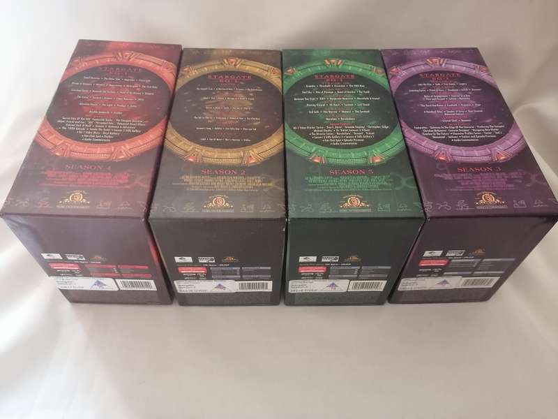 STARGATE SG-1 - DVD BOX SERIES 2,3,4 & 5 WITH RICHARD DEAN ANDERSON (88 EPISODES) - SEE BELOW.