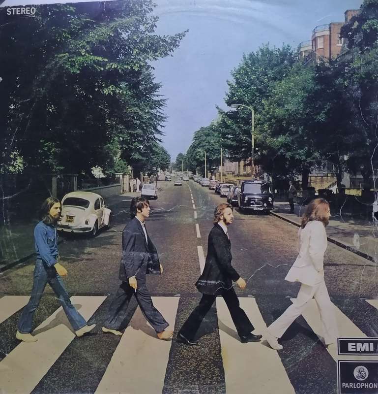 THE BEATLES (ABBY ROAD) - VINYL IN VERY GOOD COND. - SEE BELOW FOR INFO.