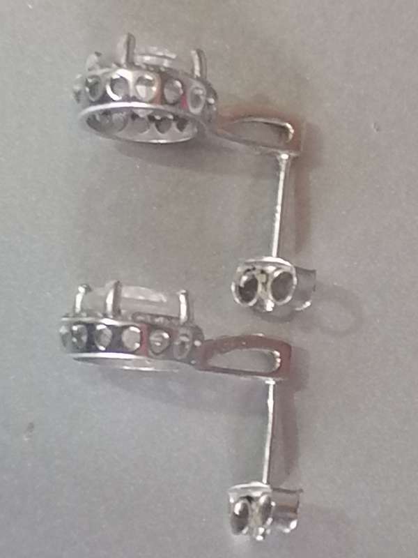 Stunning Sterling Silver Stud earring set with CZ stones.