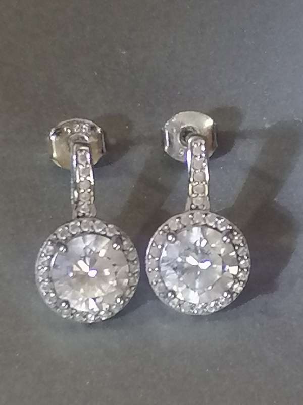 Stunning Sterling Silver Stud earring set with CZ stones.