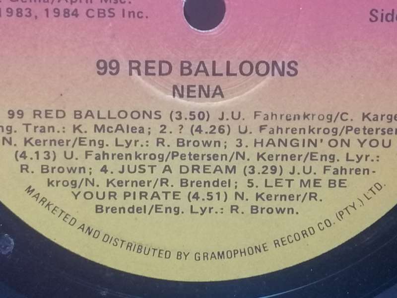 Nena, 99 Red Balloons  vinyl in very good condition.