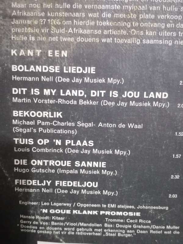 Groep 2, Op silwer vleuels met Groep 2, Vinyl in good condition .
