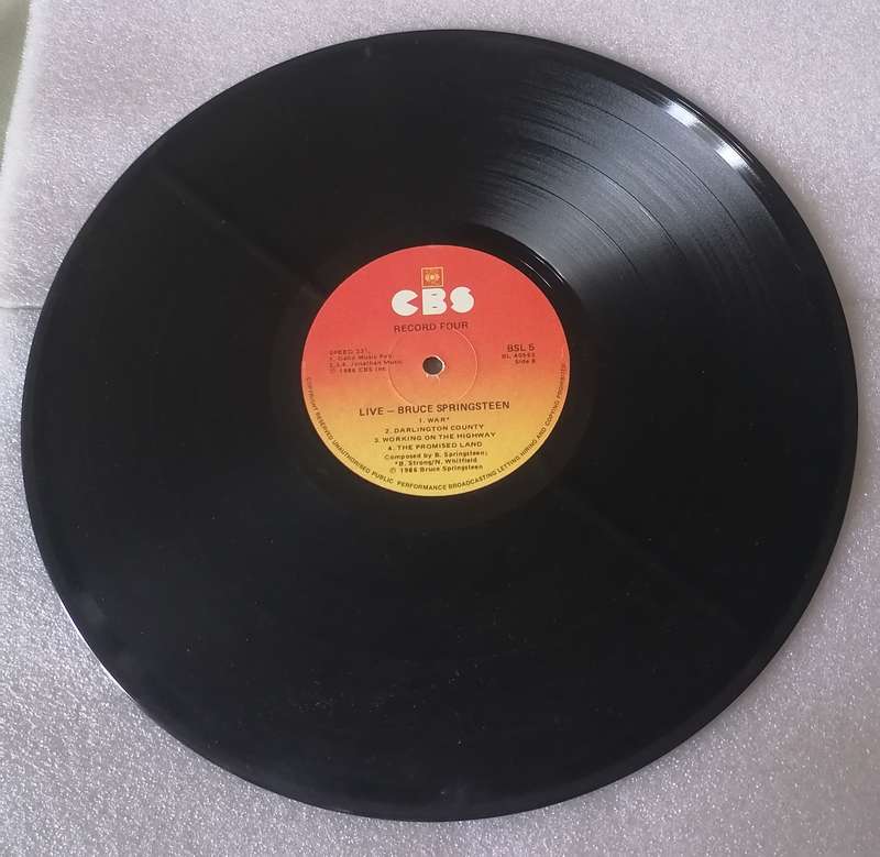 Bruce Springsteen, Live, vinyl in excellent condition.