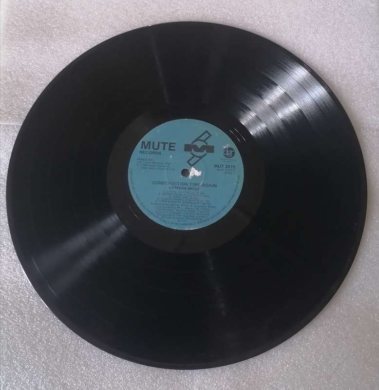 Depeche Mode, Construction time again, vinyl in very good condition.