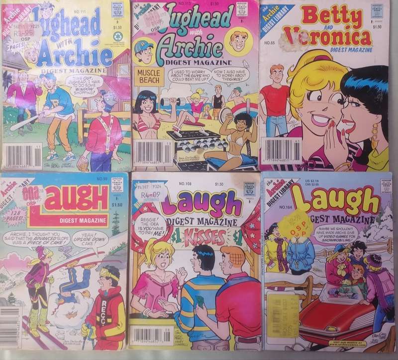 6x Vintage A5 Comic books , good condition.
