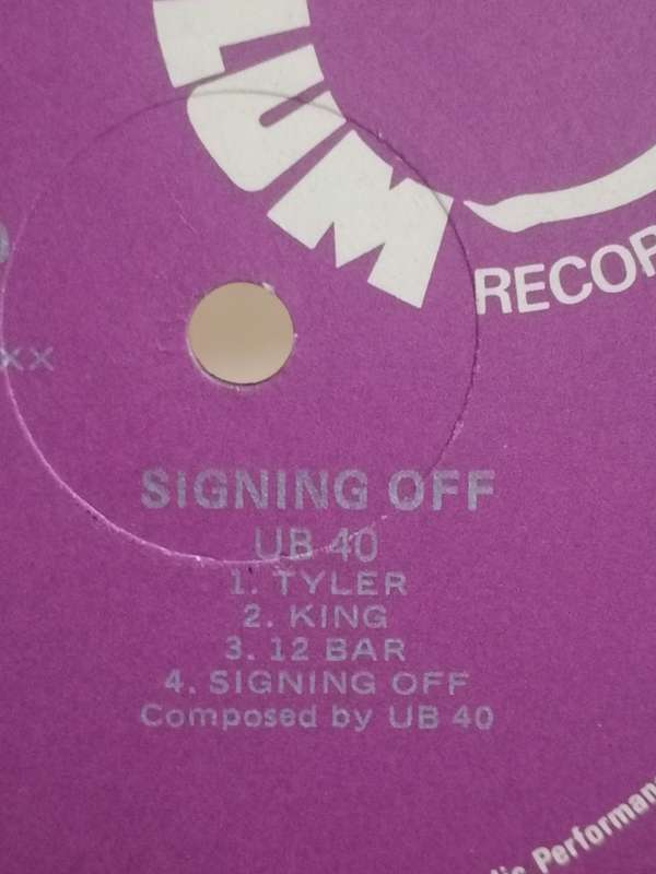 UB40, Signing off, vinyl excellent.