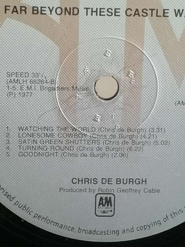 Chris de Burgh, far beyond these castle walls, vinyl very good.