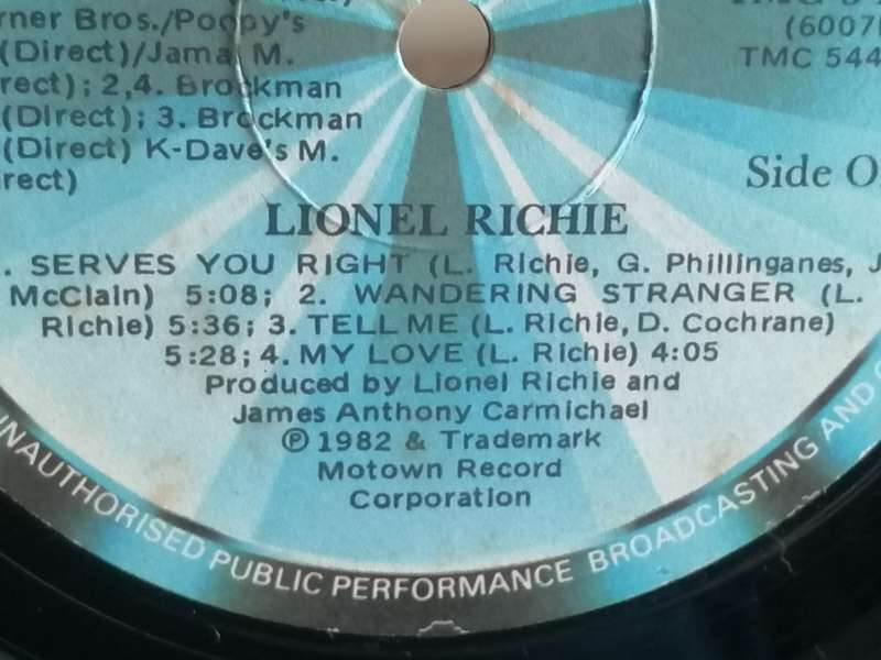 Lionel Richie, vinyl in very good condition.