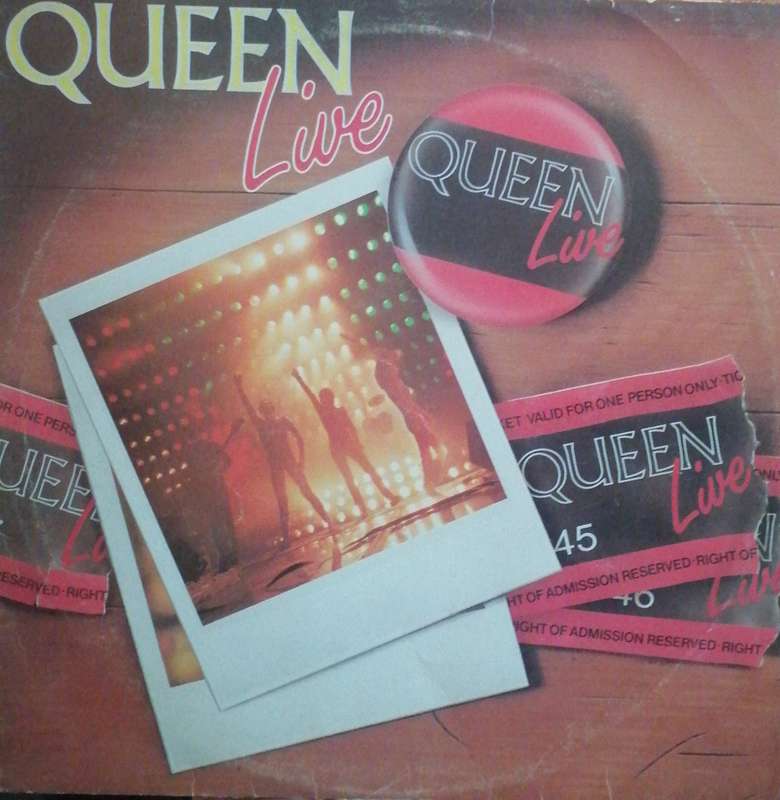 Queen Live, vinyl in very good condition..