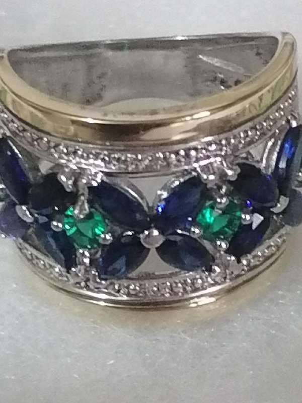 Stunning 9ct gold - 925. silver natural blue Sapphire, Emerald & Diamond ring - Size O.