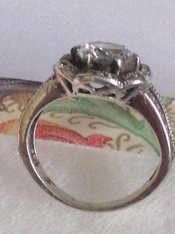 Beautiful fine Sterling Silver 925. Dress ring with CZ stones - Size G.