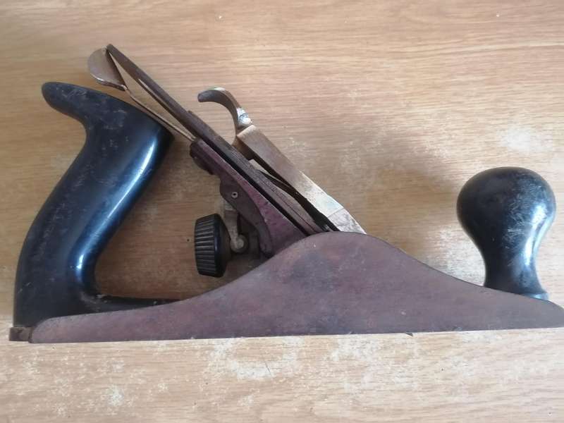 Vintage Record Plane, made in England (23.5cm long).