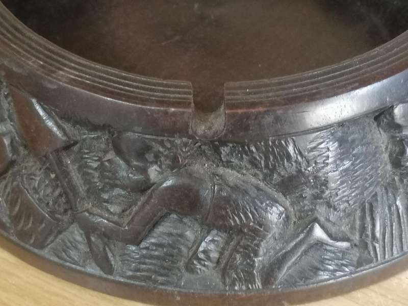 Vintage & stunning hand carved dark wood large ashtray, very good condition.