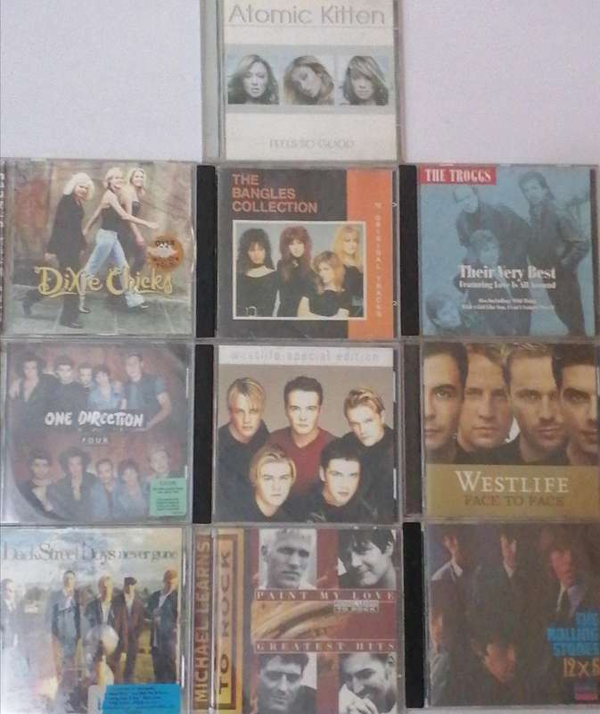 10x original CD's, Great music bands,  very good condition.