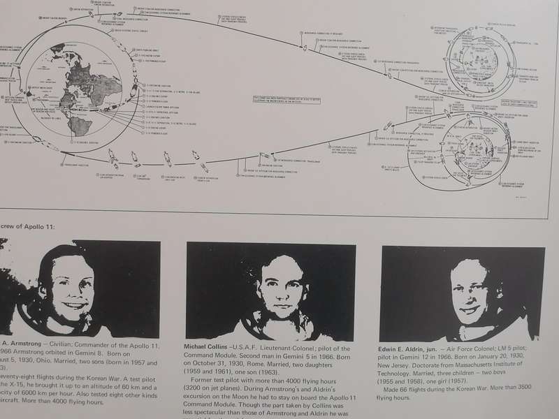 Apollo II Lunar landing 1969 Neil Armstrong, vinyl near mint cond.
