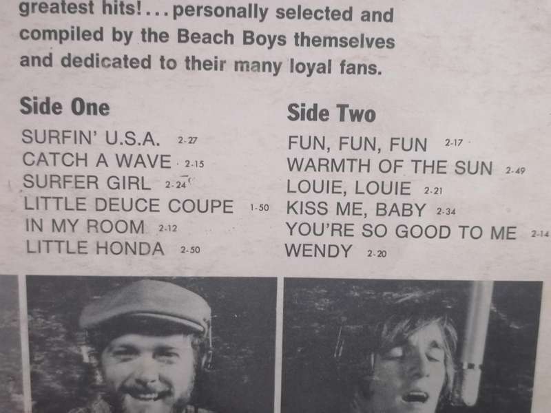 Best of the Beach Boys, vinyl very good.