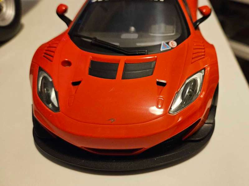 McLaren 12C GT3 - 1/18 Minichamps