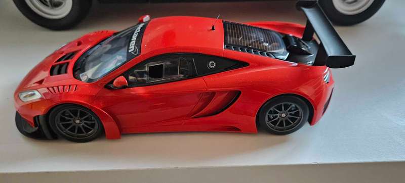 McLaren 12C GT3 - 1/18 Minichamps