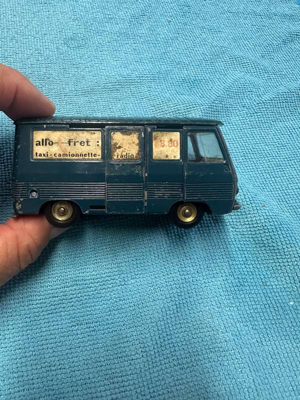 DINKY TOYS