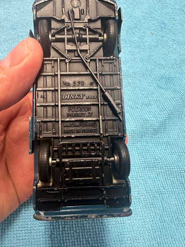 DINKY TOYS