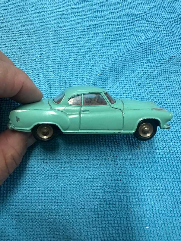 DINKY TOYS