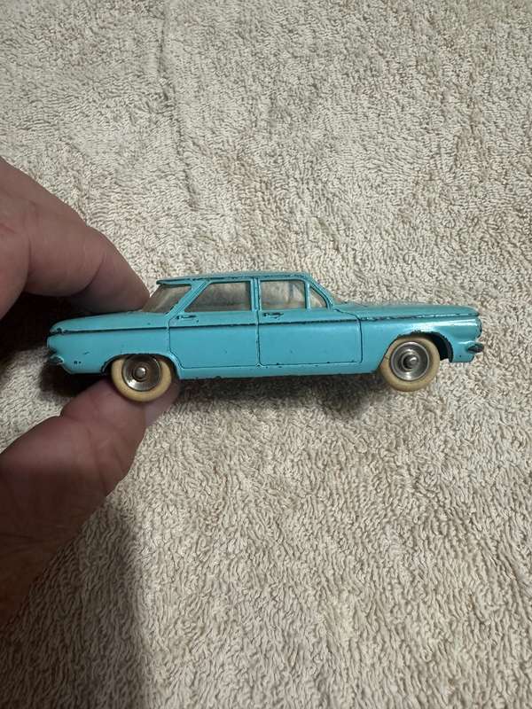 DINKY TOYS