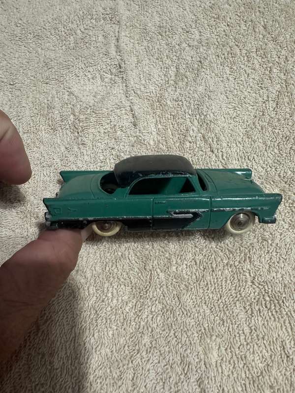 DINKY TOYS