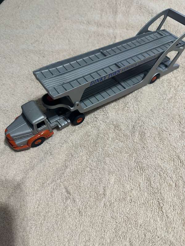 DINKY TOYS
