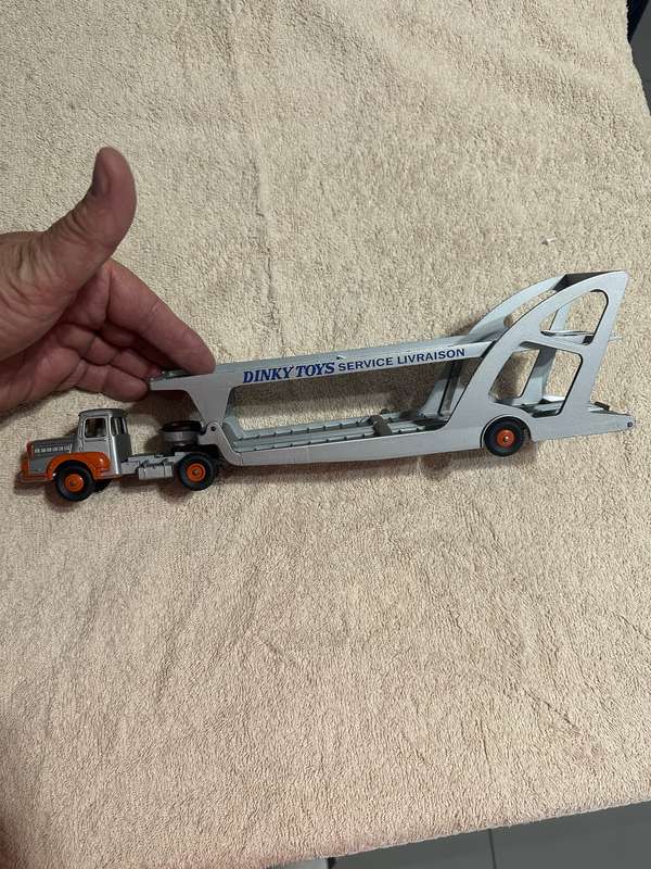 DINKY TOYS